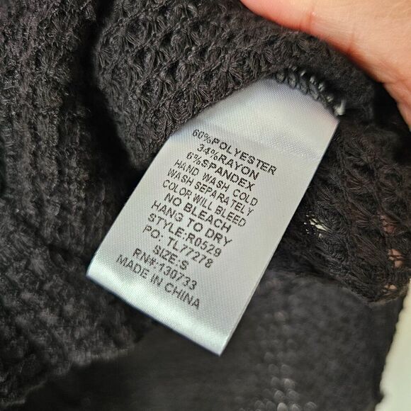 EUC UMGEE BLACK KNIT BOATNECK LOOSE FITTING SWEATER TOP LONGSLEEVES SIZE SMALL - Picture 14 of 16